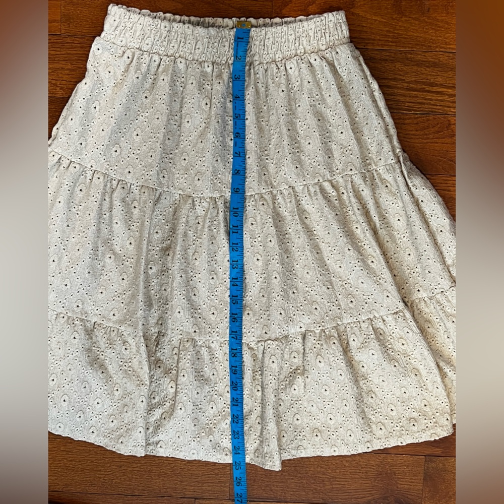 Zoya Beige Eyelet Ruffle Skirt Elastic Waist Fully Lined Women’s 4 Preowned - Picture 4 of 7